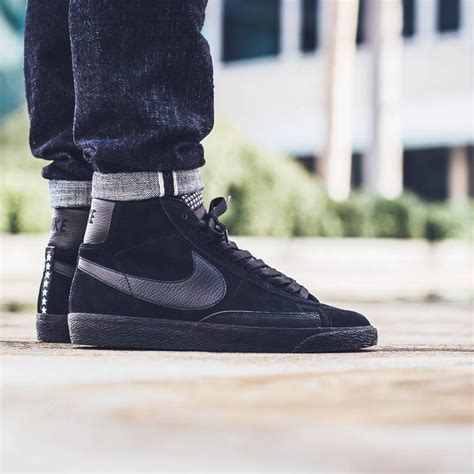 nike blazer all zwart|black blazer skateboard.